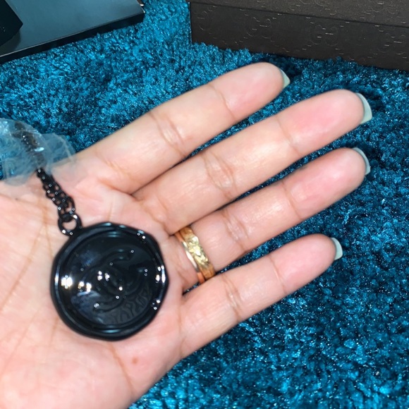 Chanel Key Ring/Charm Authentic - Picture 6 of 6